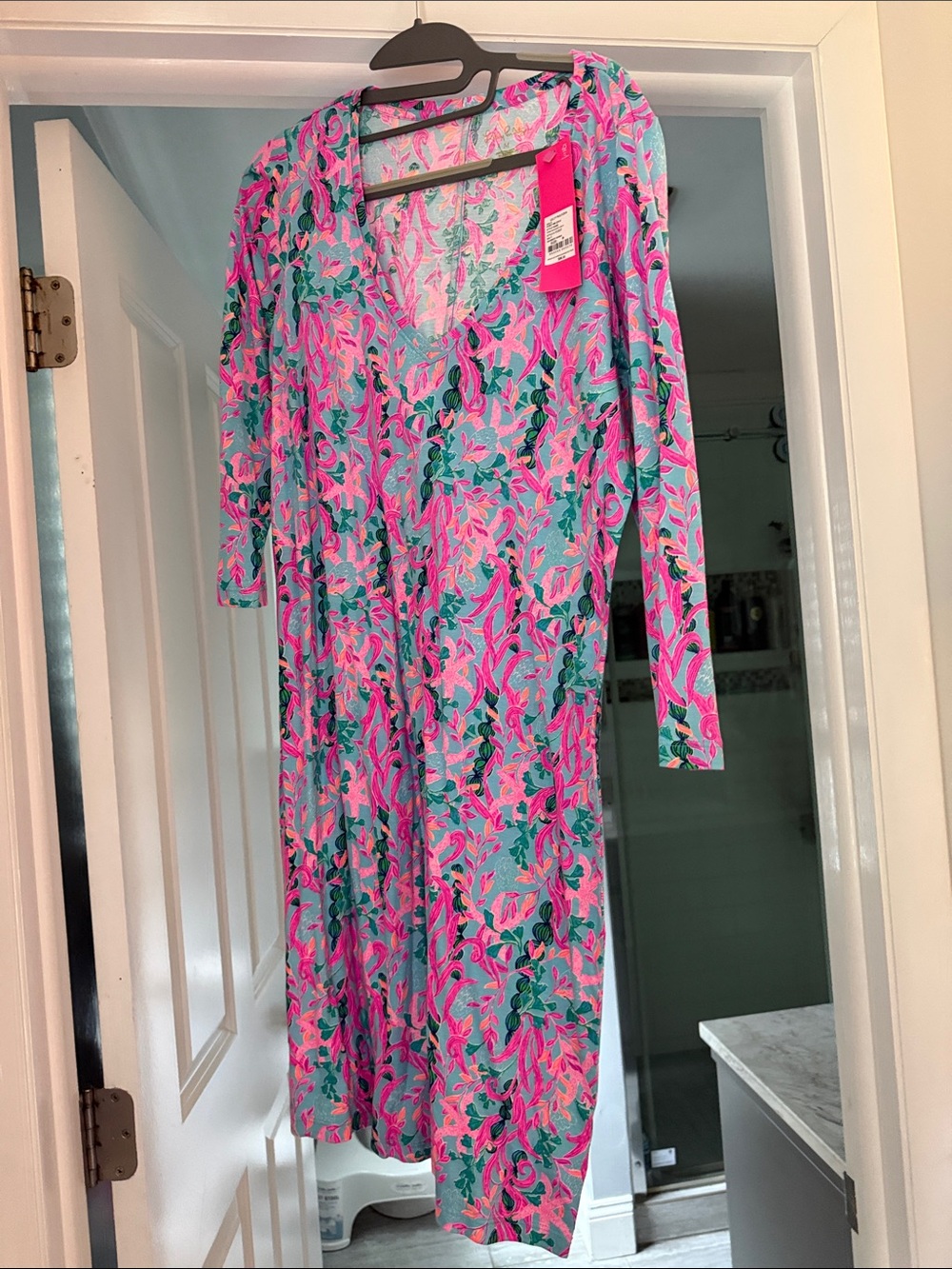 Lilly Pulitzer NWT Pink & Aqua (seaweed samba) Multi Floral Tag Detail.  Medium